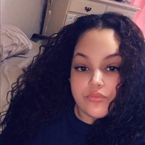 Meet your Posher, Karina